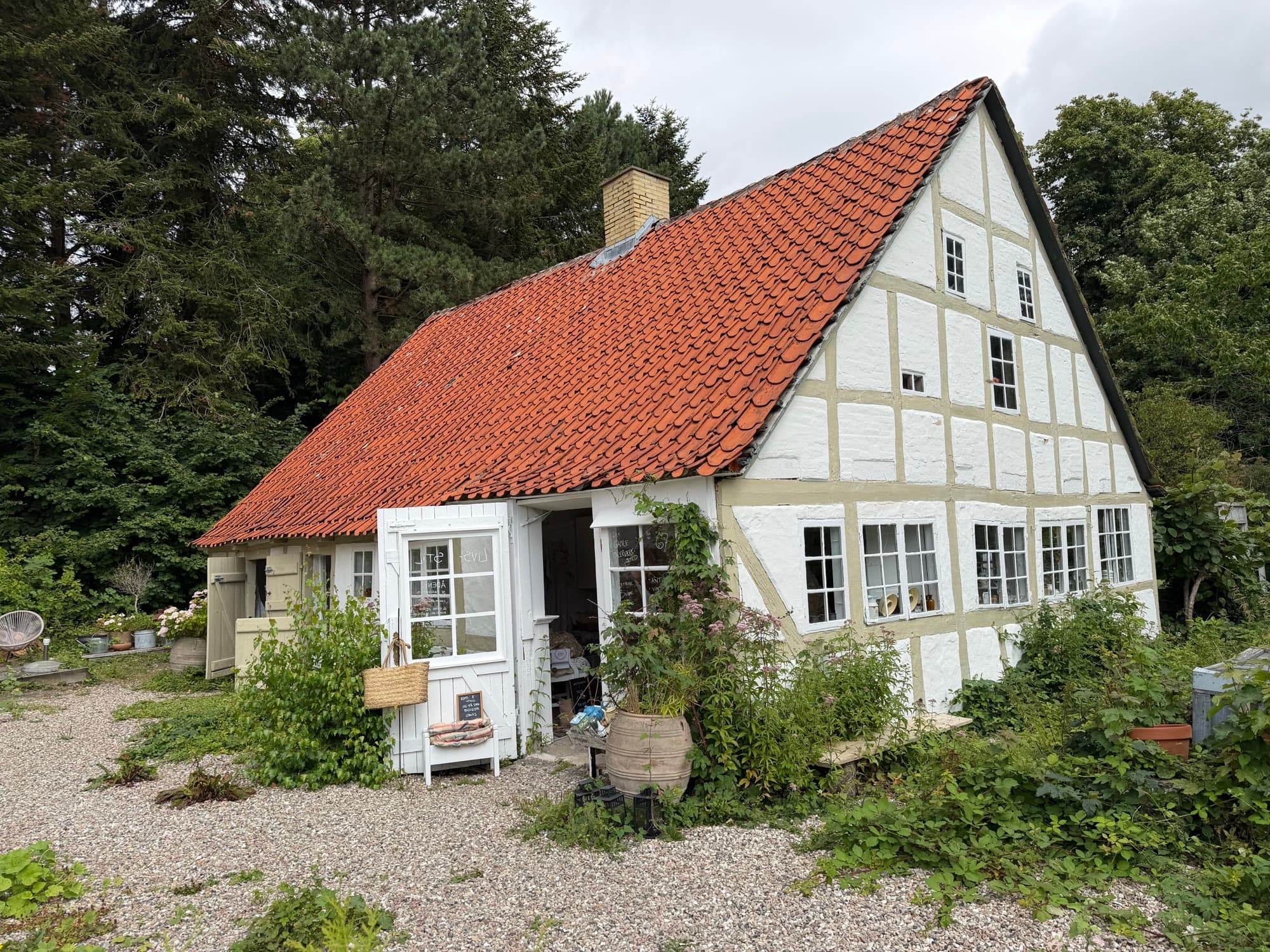 Det gamle Malerværksteds facade i bindingsværk på Slotsgade i Tranekær
